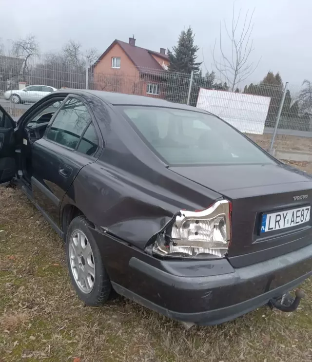 VOLVO S60 