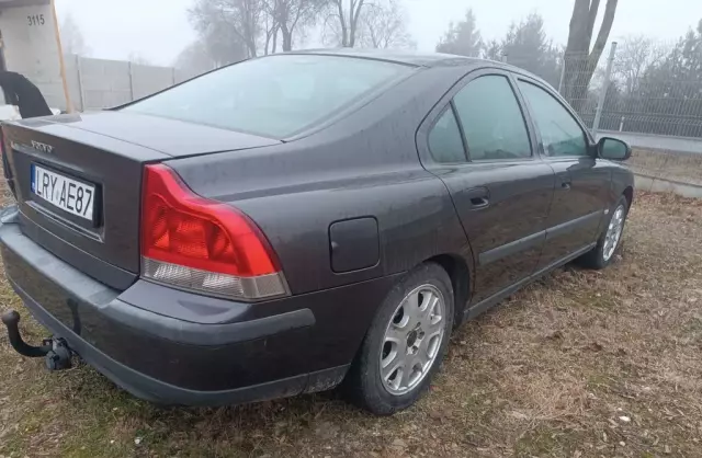 VOLVO S60 