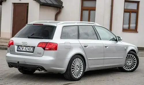 AUDI A4 