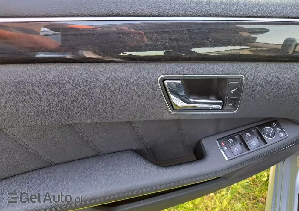 MERCEDES-BENZ Klasa E 350 CDI 4-Matic BlueEff Avantgarde