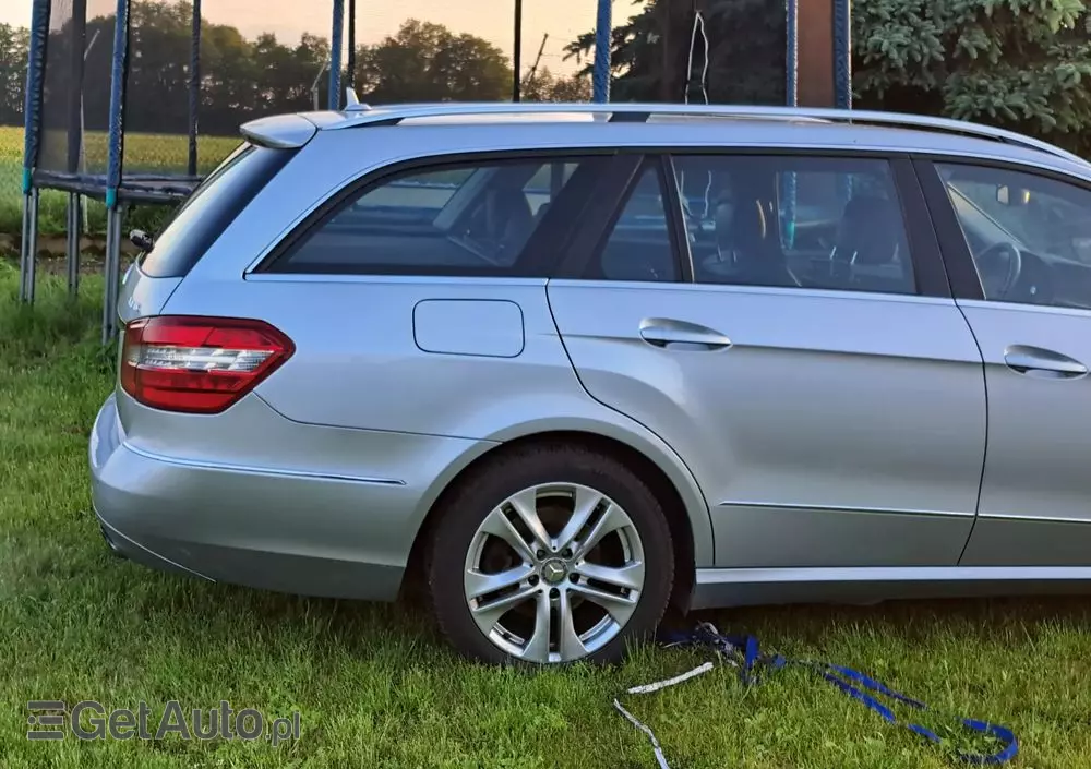 MERCEDES-BENZ Klasa E 350 CDI 4-Matic BlueEff Avantgarde