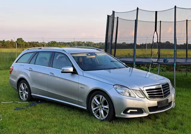 MERCEDES-BENZ Klasa E 350 CDI 4-Matic BlueEff Avantgarde