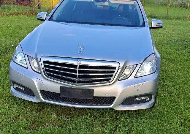 MERCEDES-BENZ Klasa E 350 CDI 4-Matic BlueEff Avantgarde
