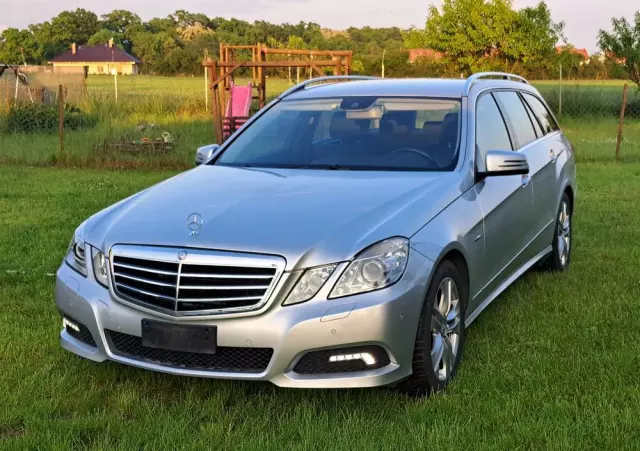 MERCEDES-BENZ Klasa E 350 CDI 4-Matic BlueEff Avantgarde