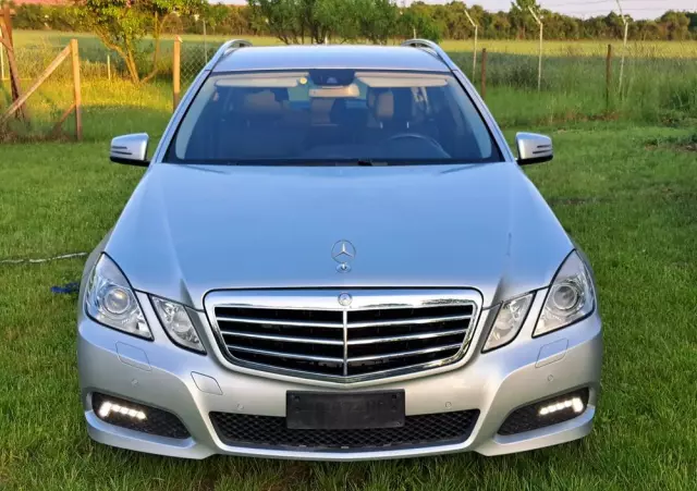 MERCEDES-BENZ Klasa E 350 CDI 4-Matic BlueEff Avantgarde