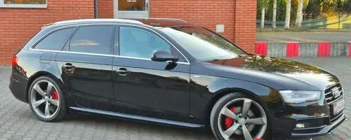 AUDI A4 