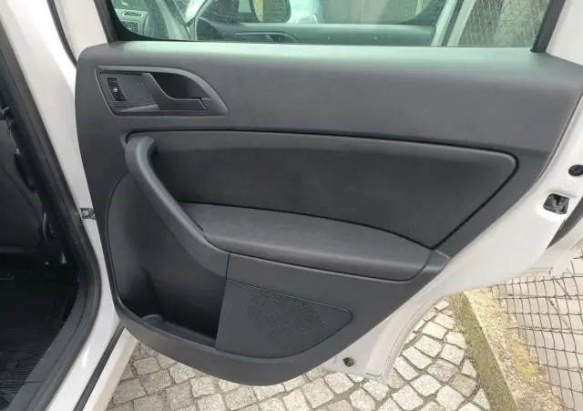 SKODA Yeti 2.0 TDI SCR 4x2 Active