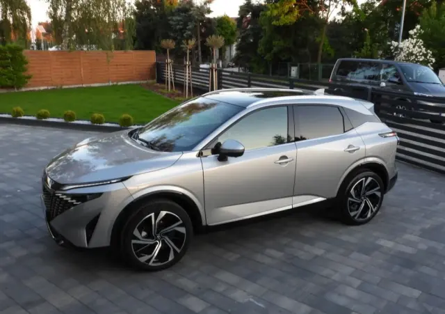 NISSAN Qashqai 1.3 DIG-T MHEV Xtronic Tekna+