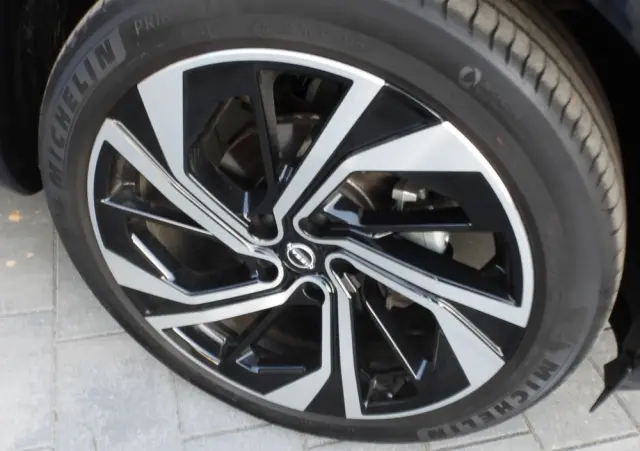 NISSAN Qashqai 1.3 DIG-T MHEV Xtronic Tekna+