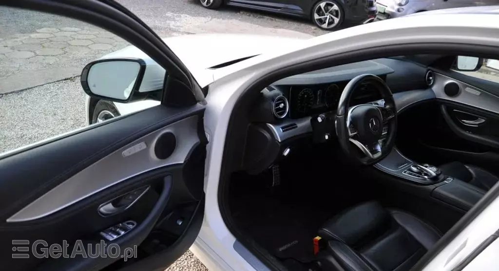 MERCEDES-BENZ Klasa E 