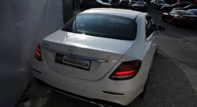 MERCEDES-BENZ Klasa E 