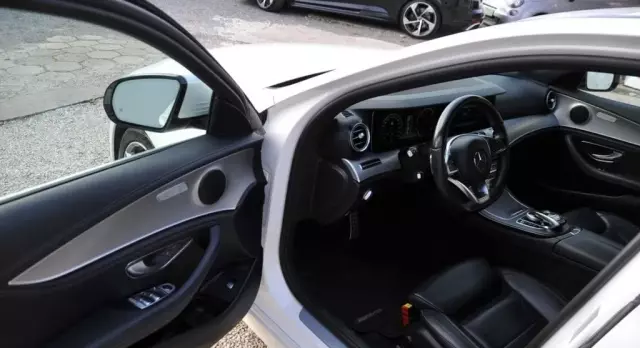 MERCEDES-BENZ Klasa E 