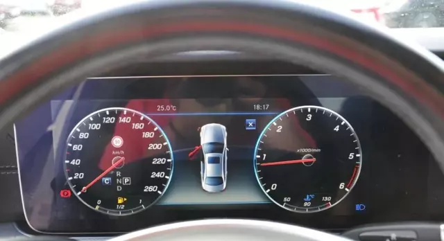 MERCEDES-BENZ Klasa E 