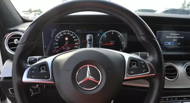 MERCEDES-BENZ Klasa E 