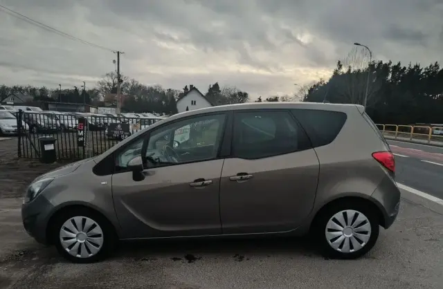 OPEL Meriva 