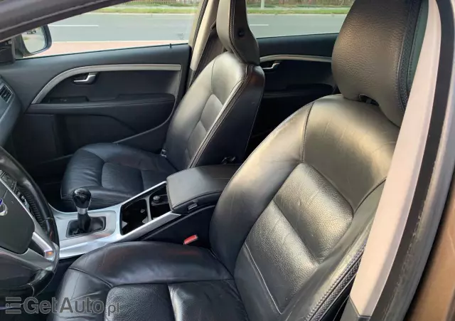 VOLVO XC 70 D4 Momentum