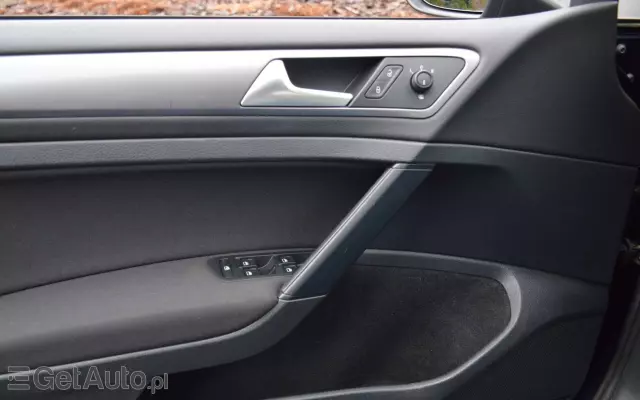 VOLKSWAGEN Golf 1.2 TSI Style