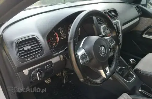 VOLKSWAGEN Scirocco 