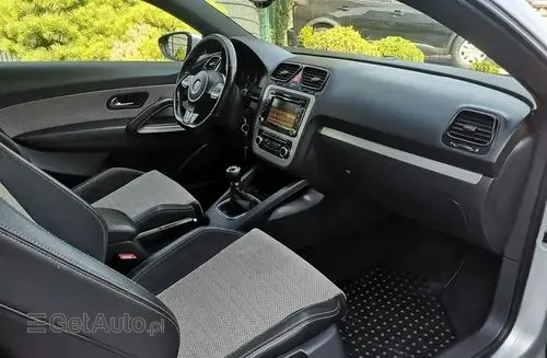 VOLKSWAGEN Scirocco 