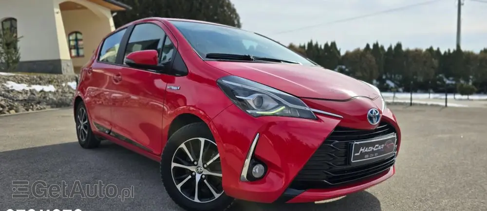 TOYOTA Yaris Hybrid 100 Premium EU6