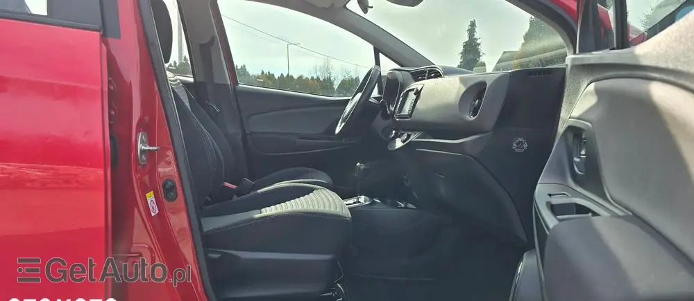 TOYOTA Yaris Hybrid 100 Premium EU6