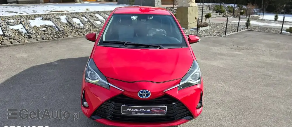 TOYOTA Yaris Hybrid 100 Premium EU6