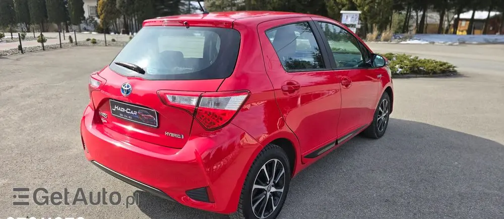 TOYOTA Yaris Hybrid 100 Premium EU6