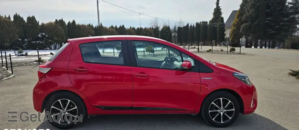 TOYOTA Yaris Hybrid 100 Premium EU6
