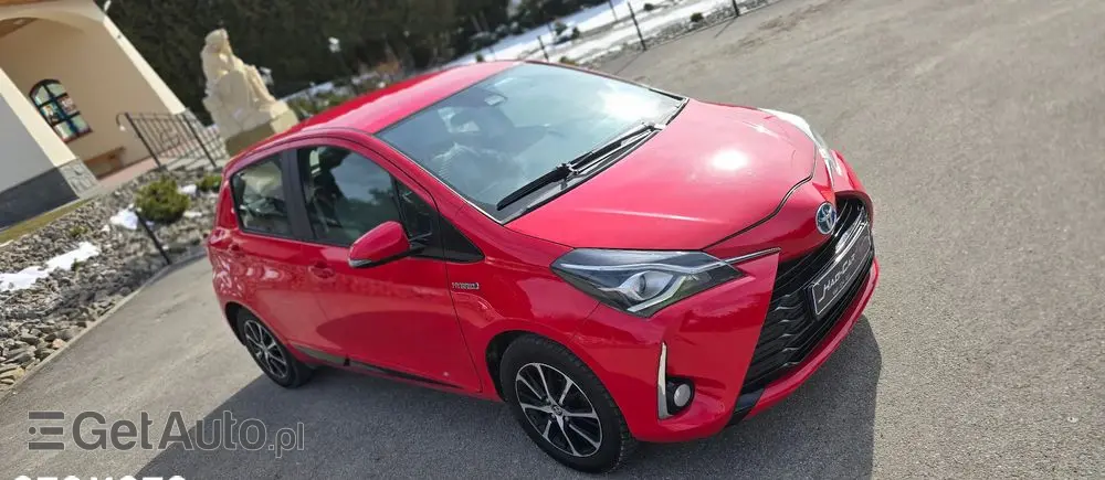 TOYOTA Yaris Hybrid 100 Premium EU6