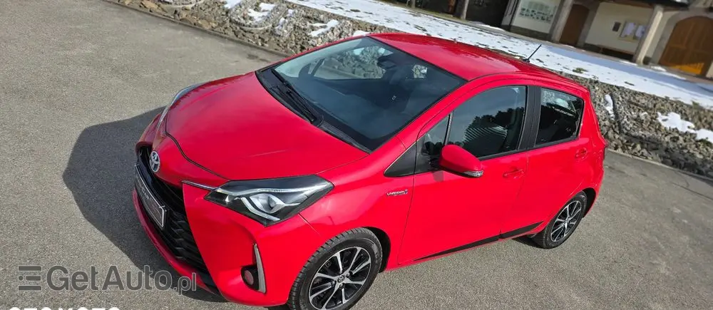 TOYOTA Yaris Hybrid 100 Premium EU6