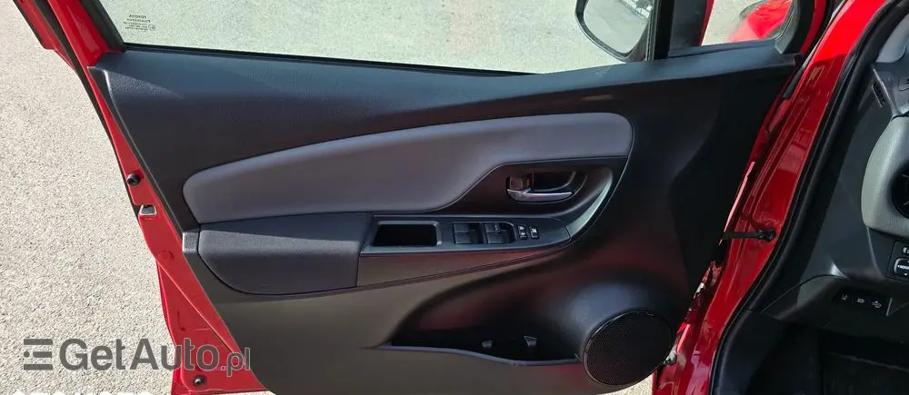 TOYOTA Yaris Hybrid 100 Premium EU6