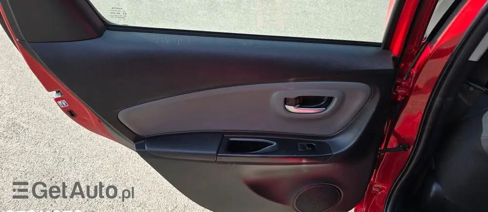 TOYOTA Yaris Hybrid 100 Premium EU6