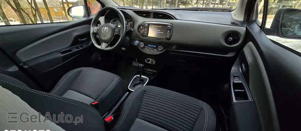 TOYOTA Yaris Hybrid 100 Premium EU6