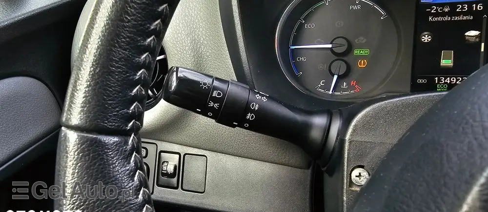 TOYOTA Yaris Hybrid 100 Premium EU6