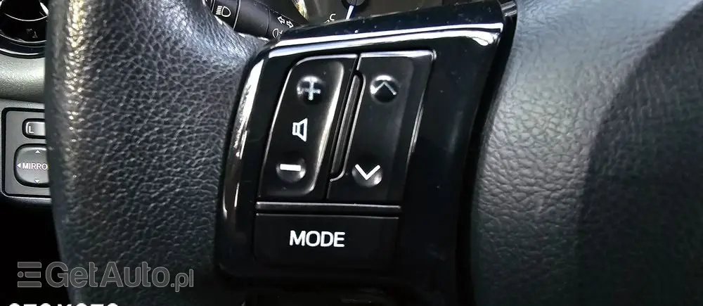 TOYOTA Yaris Hybrid 100 Premium EU6