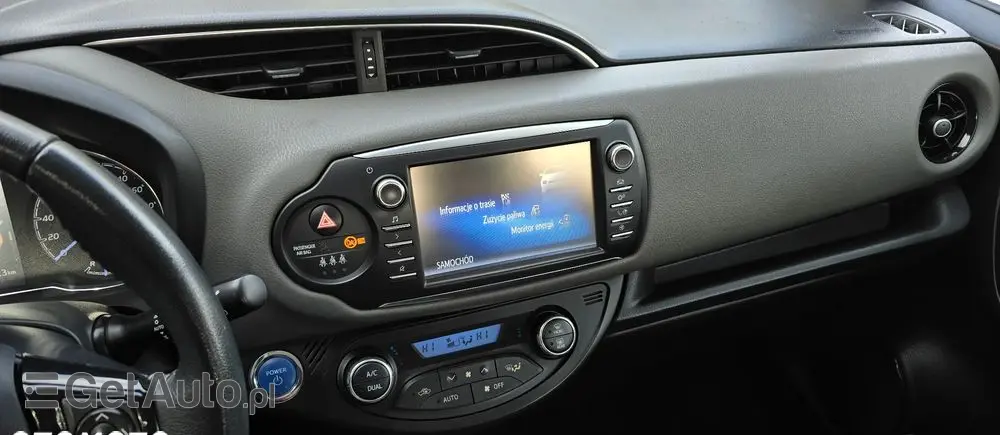 TOYOTA Yaris Hybrid 100 Premium EU6