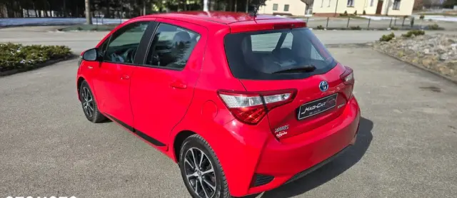 TOYOTA Yaris Hybrid 100 Premium EU6