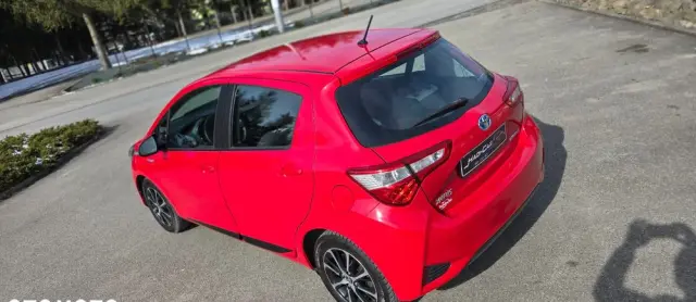 TOYOTA Yaris Hybrid 100 Premium EU6