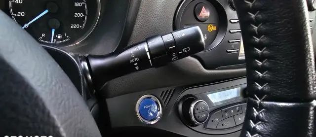 TOYOTA Yaris Hybrid 100 Premium EU6