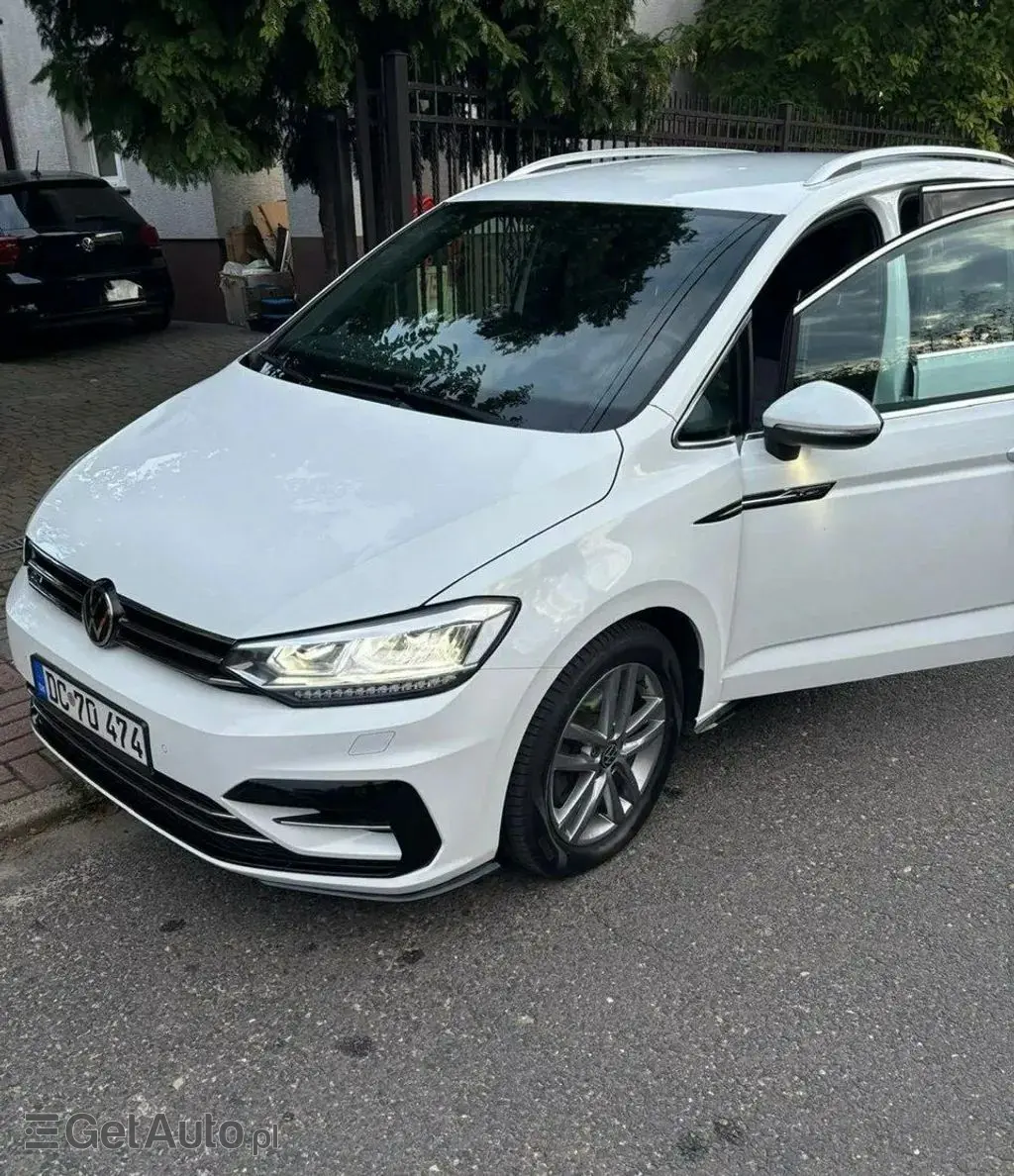 VOLKSWAGEN Touran 