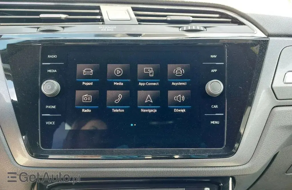 VOLKSWAGEN Touran 