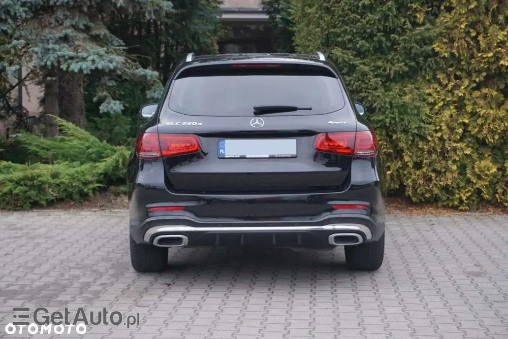 MERCEDES-BENZ GLC 