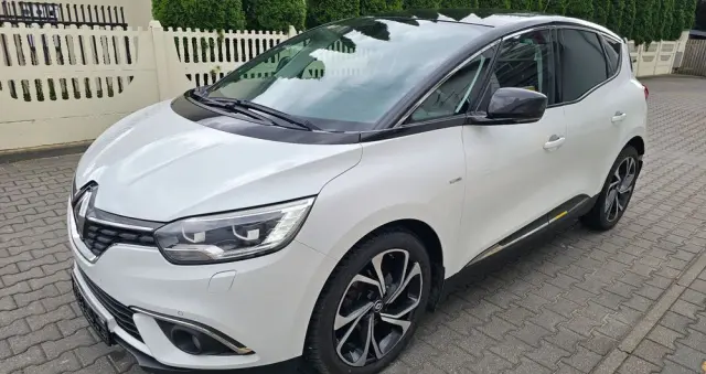 RENAULT Scenic DCi 110 EDC Xmod Bose Edition