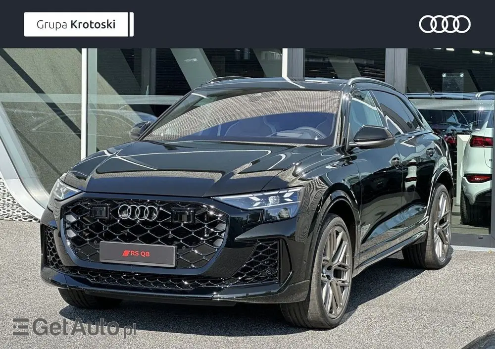 AUDI RS Q8 