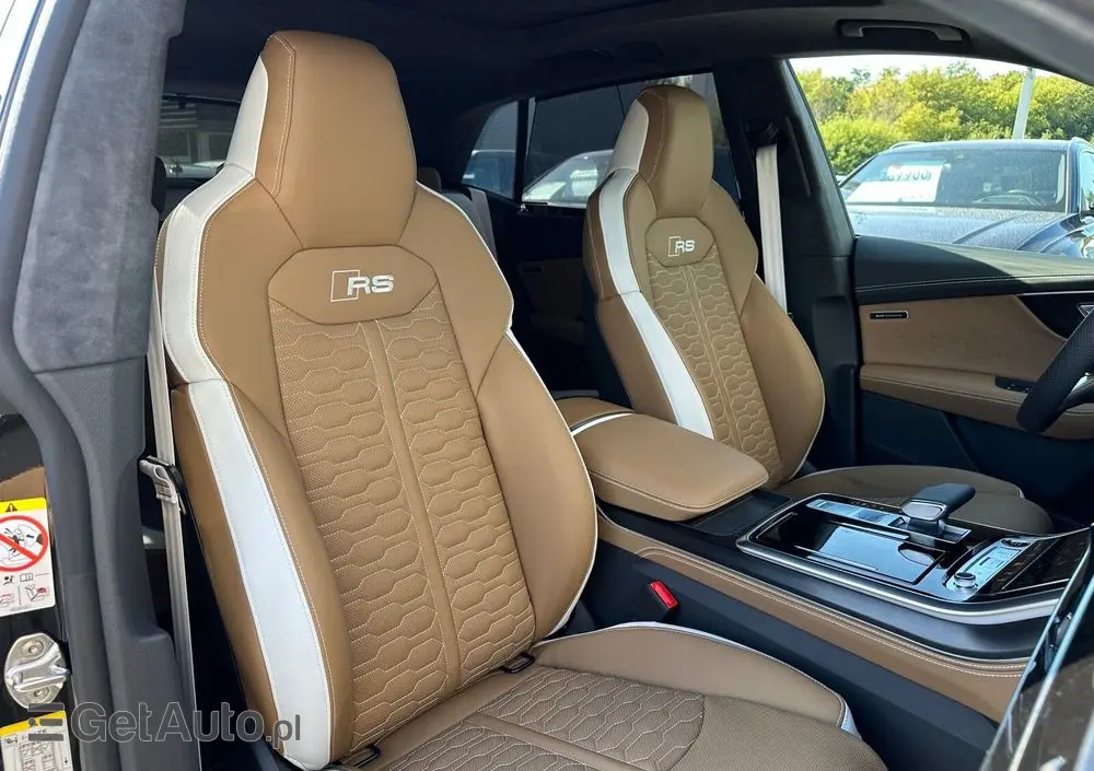 AUDI RS Q8 