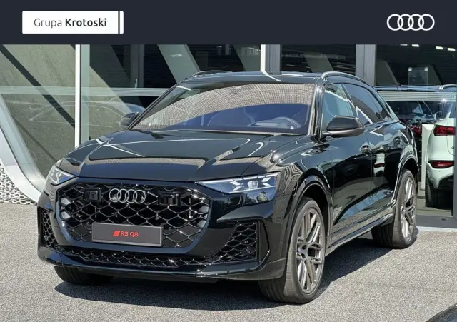 AUDI RS Q8 