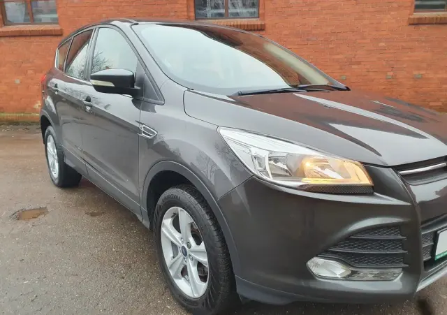 FORD Kuga 1.5 EcoBoost 2x4 Cool & Connect