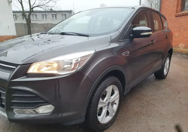 FORD Kuga 1.5 EcoBoost 2x4 Cool & Connect