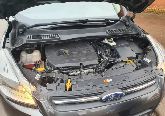 FORD Kuga 1.5 EcoBoost 2x4 Cool & Connect