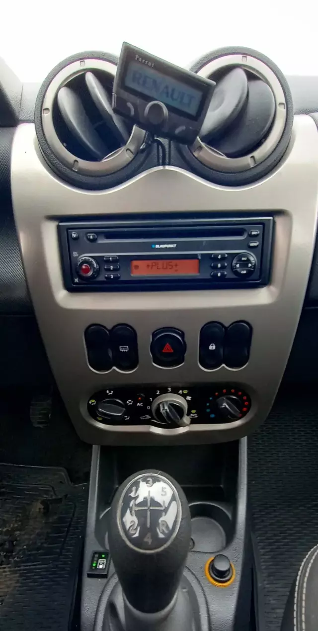 DACIA Sandero 1.6 (85 KM)